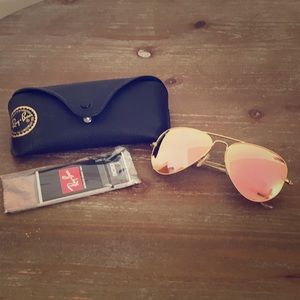 Ray-Ban Flash Lens Aviators